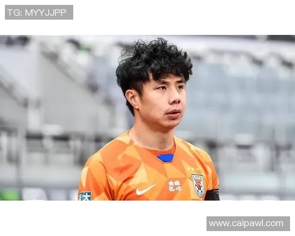 蒿俊闵的足球生涯与贡献：从青涩少年到国家队核心的成长历程